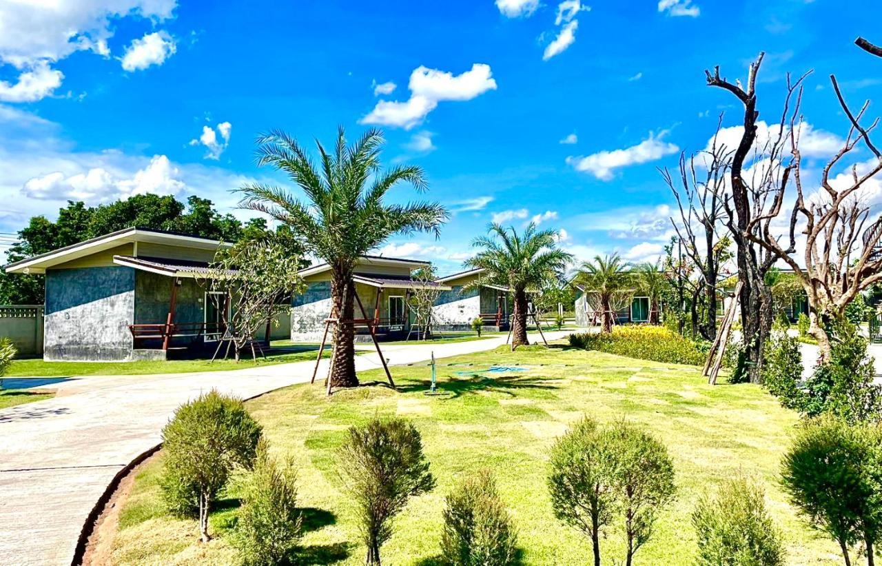 Farm View Resort @Uthai Thani ฟาร์มวิว รีสอร์ท อุทัยธานี Nong Khayang Exterior photo
