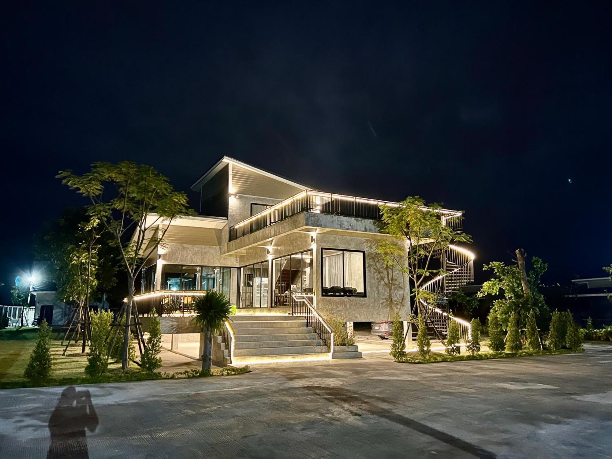 Farm View Resort @Uthai Thani ฟาร์มวิว รีสอร์ท อุทัยธานี Nong Khayang Exterior photo