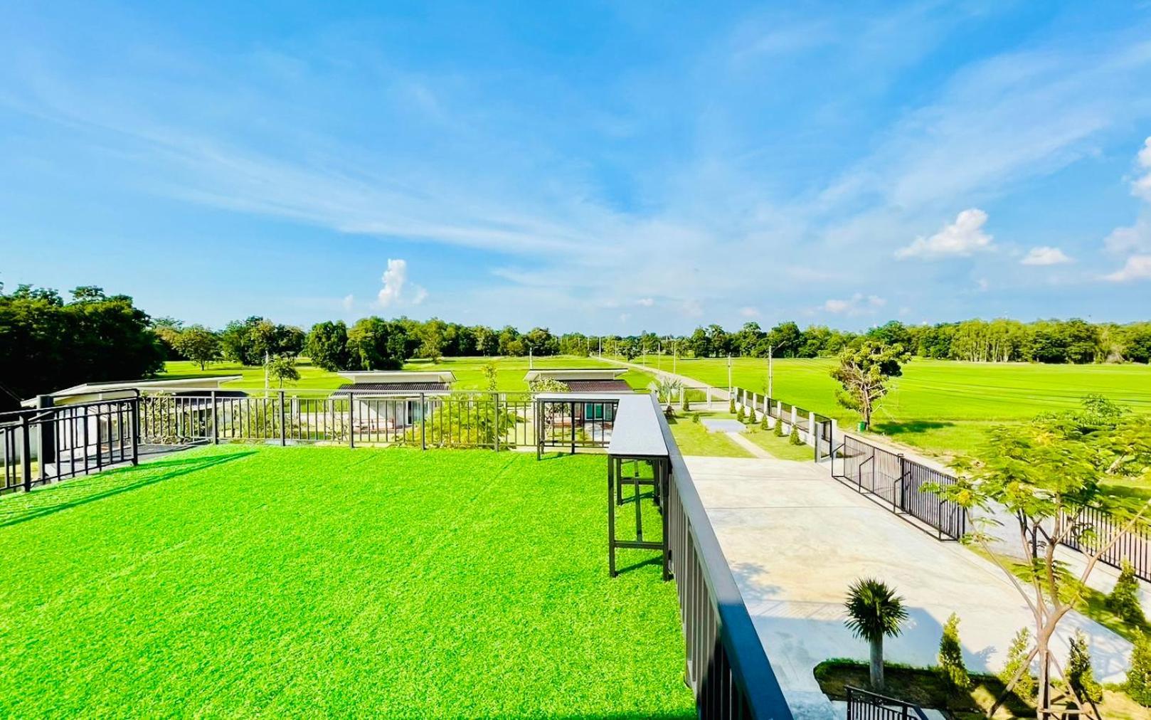 Farm View Resort @Uthai Thani ฟาร์มวิว รีสอร์ท อุทัยธานี Nong Khayang Exterior photo