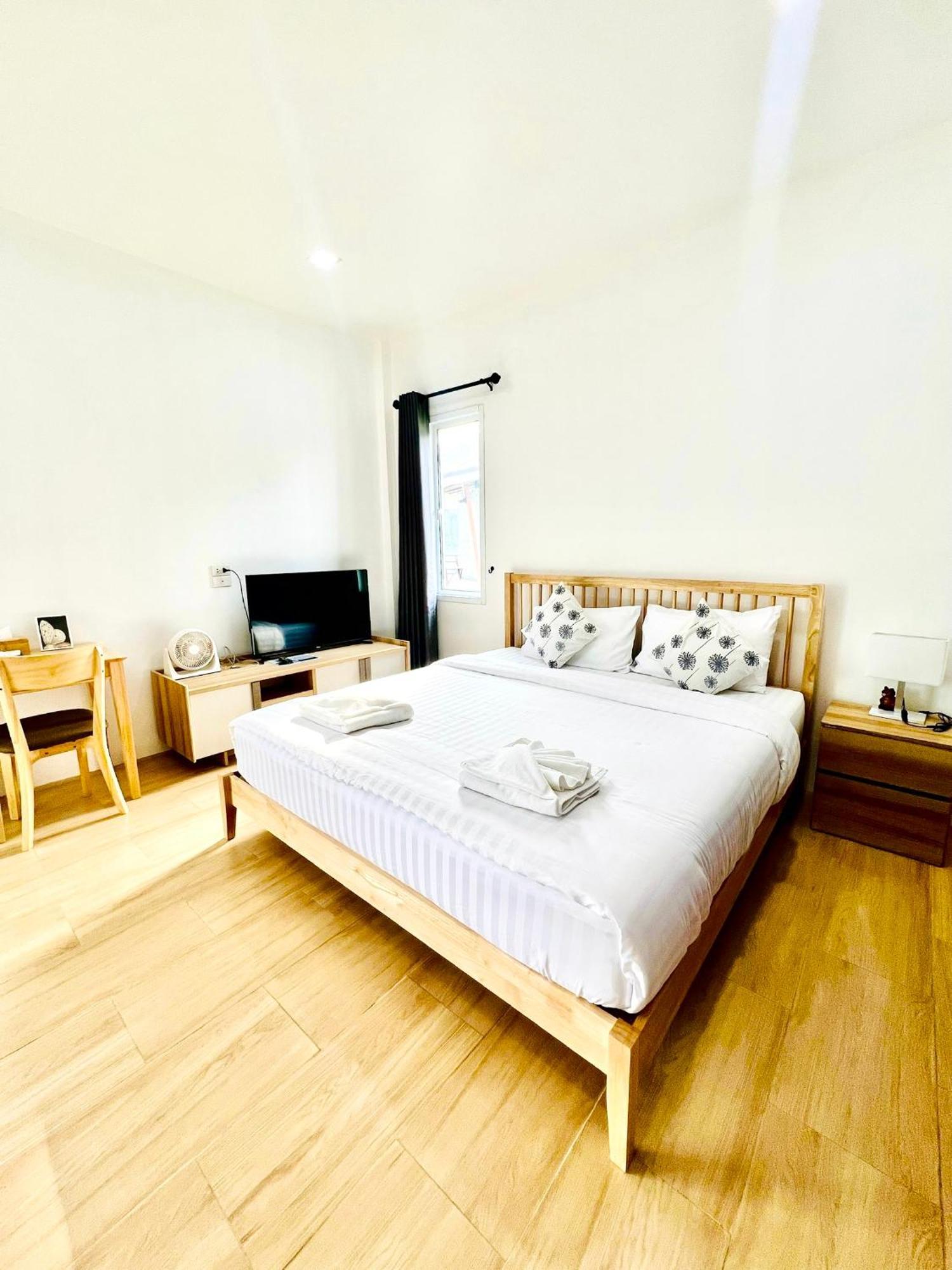 Farm View Resort @Uthai Thani ฟาร์มวิว รีสอร์ท อุทัยธานี Nong Khayang Exterior photo